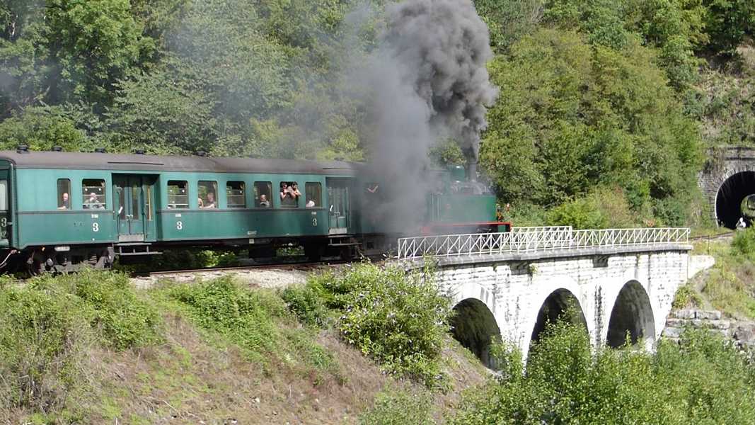 Le Chemin de Fer du Bocq        Ligne 128