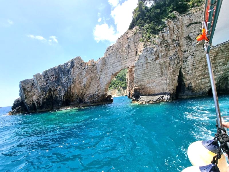 Bootsfahrt zu den Blue Caves und Schildkrötenwatching